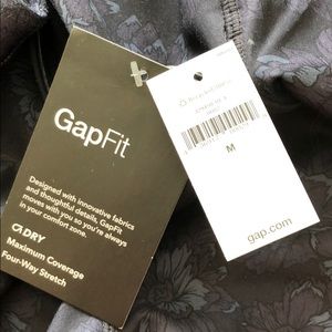 Gap GFast Blackout Print 7/8 Leggings *NWT*